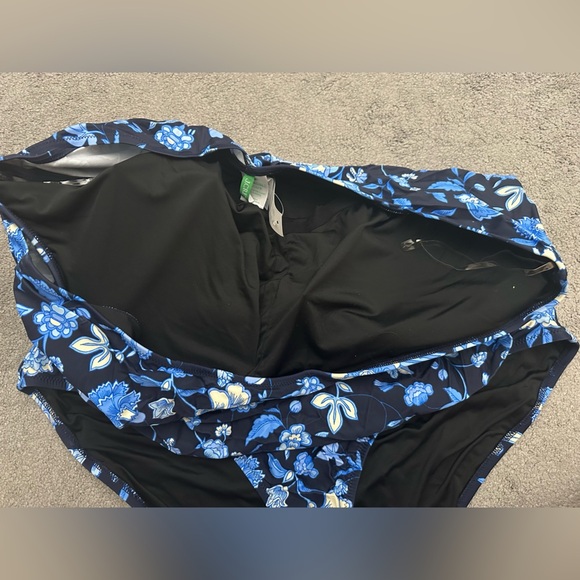 J.Crew Ruched One-Shoulder One-Piece in Midnight-Blue Floral Size 24 - Picture 3 of 9